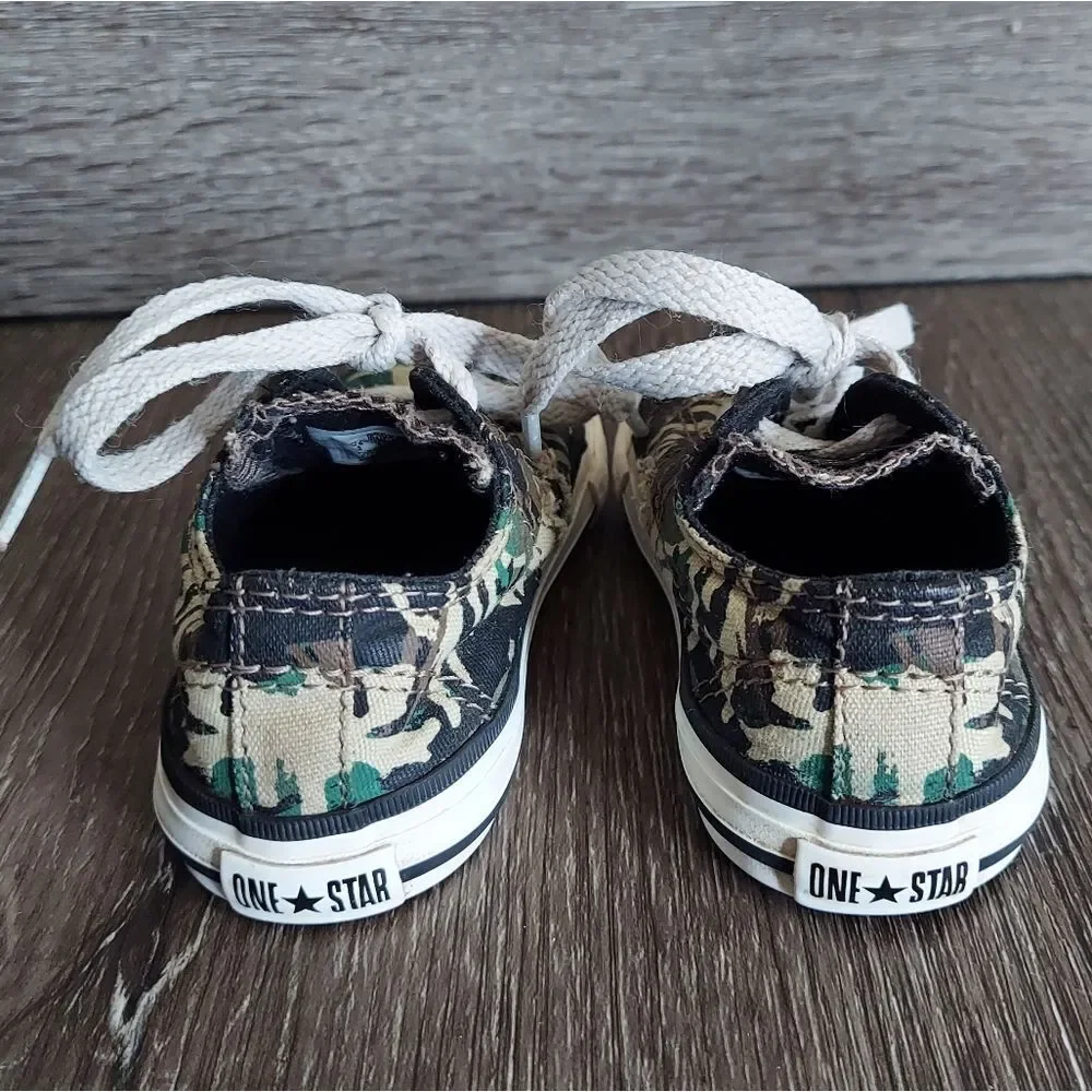 Converse One Star Chuck Taylor Infant 5 Low-Top Canvas Shoes Camouflage